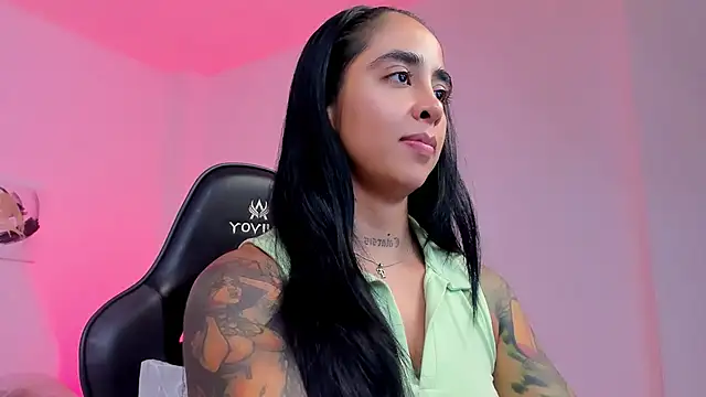 sophierooy22 online show from February 2026 01:31:01 AM