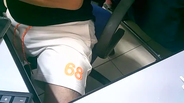 Greeneyes0820 online show from September 2025 11:01:01 AM