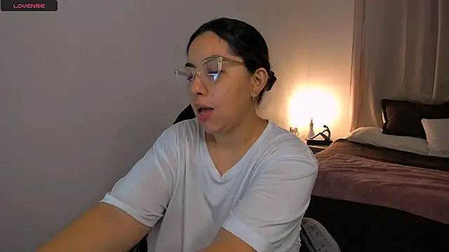 Snapshot of brithany_olson25 chatting on September 2025 12:05:01 PM brithany olson25 online show from September 2025 12:05:01 PM