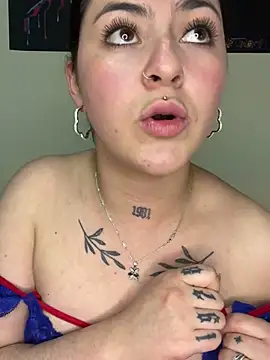 Emmie Hot online show from February 2025 05:57:01 PM