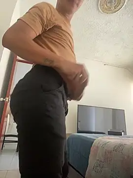 Diegosavage3 online show from February 2025 08:57:01 PM