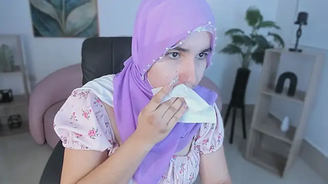 Ayha khalaf online show from October 2025 01:17:02 AM