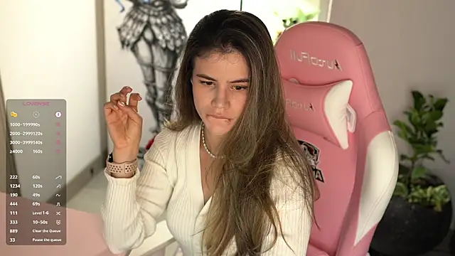 Snapshot of tatiana__cortes18 chatting on April 2026 08:50:01 PM tatiana cortes18 online show from April 2026 08:50:01 PM