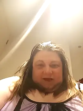 HotHornyEmmaX online show from April 2026 08:42:02 PM