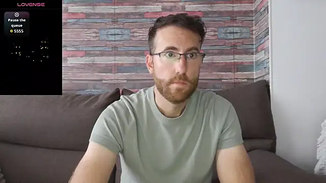 Snapshot of machohiberiko chatting on October 2025 04:11:01 PM machohiberiko online show from October 2025 04:11:01 PM