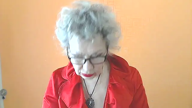 NessyJenixs online show from April 2026 06:25:02 AM