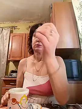 Laura Kiss online show from January 2025 09:30:01 AM