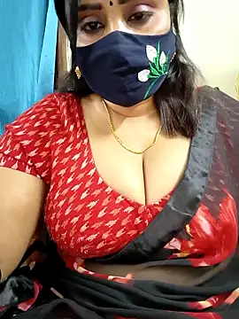 Queenflowerr online show from February 2026 07:48:01 PM