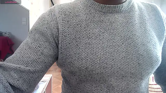 Snapshot of IndienTiger chatting on March 2025 10:48:01 AM IndienTiger online show from March 2025 10:48:01 AM