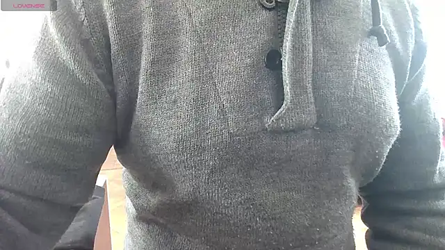 Snapshot of IndienTiger chatting on September 2025 09:33:01 AM IndienTiger online show from September 2025 09:33:01 AM