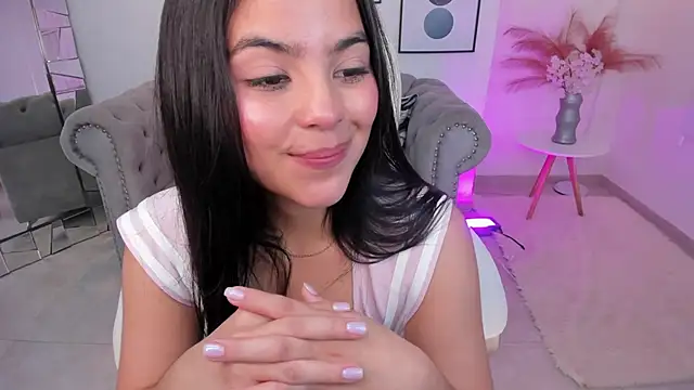 Layla Breezee online show from March 2025 06:16:01 PM