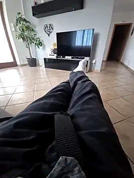 Velly82 online show from April 2026 03:52:01 PM