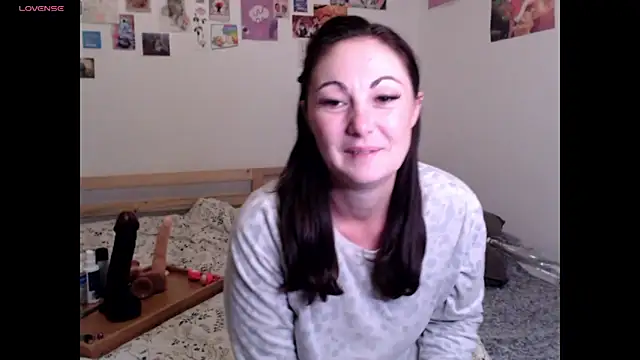 AdorahB3ll3 online show from November 2025 08:20:02 PM