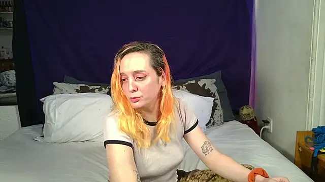 Snapshot of Evelan420 chatting on September 2025 06:02:02 PM Evelan420 online show from September 2025 06:02:02 PM