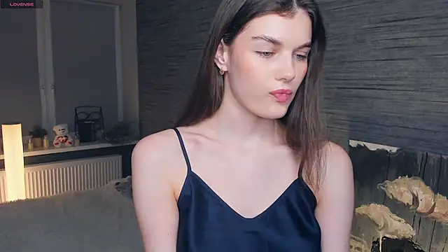 FloraDobb online show from March 2025 12:04:02 AM