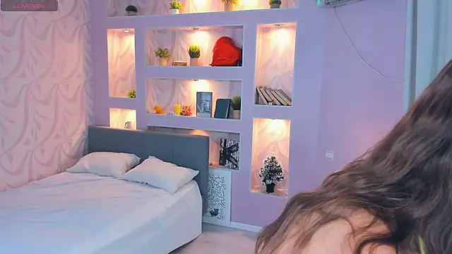 FloraDobb online show from February 2026 07:21:02 AM