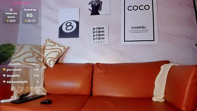 Snapshot of HannaaMiller chatting on March 2025 08:18:01 AM HannaaMiller online show from March 2025 08:18:01 AM