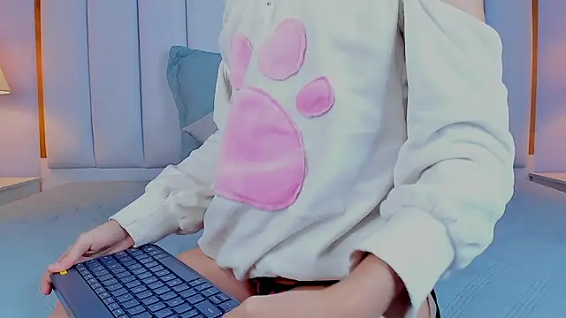 Snapshot of Raven_jade_ chatting on January 2025 05:02:02 AM Raven jade online show from January 2025 05:02:02 AM