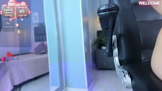 Snapshot of Raven_jade_ chatting on November 2025 07:25:01 PM Raven jade online show from November 2025 07:25:01 PM