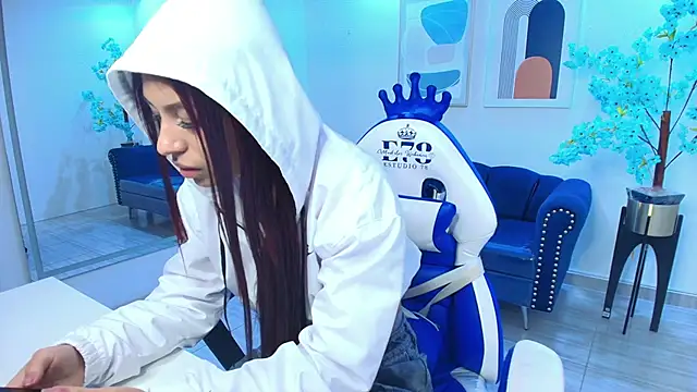 Charlotte ethan online show from November 2025 03:39:02 AM