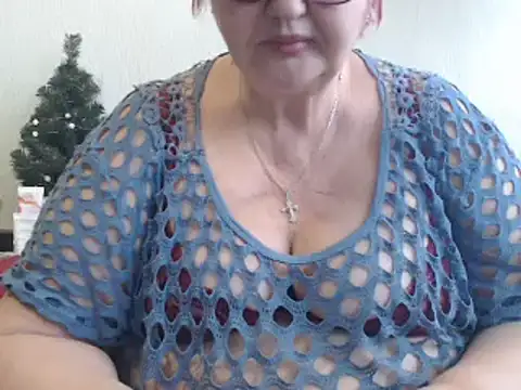 Snapshot of DeniseeRosea chatting on February 2025 12:05:02 PM DeniseeRosea online show from February 2025 12:05:02 PM