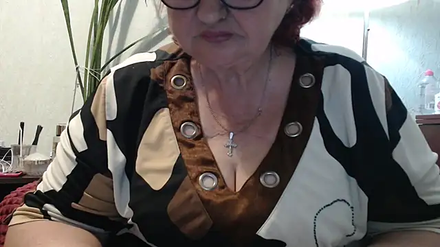 Snapshot of DeniseeRosea chatting on May 2026 07:00:01 PM DeniseeRosea online show from May 2026 07:00:01 PM