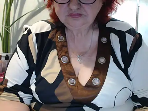 Snapshot of DeniseeRosea chatting on June 2026 11:27:02 PM DeniseeRosea online show from June 2026 11:27:02 PM