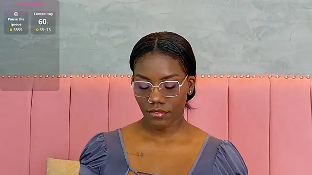 Alaia Colins online show from February 2026 11:38:02 PM