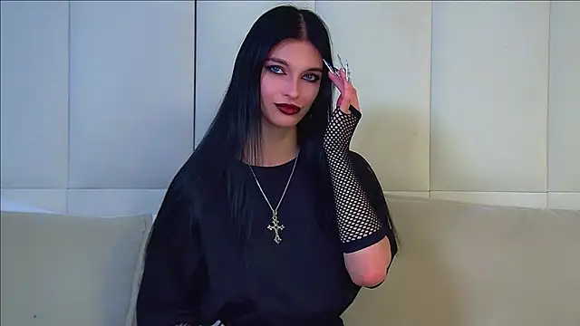 Snapshot of BeverlyMost chatting on May 2026 06:07:02 AM BeverlyMost online show from May 2026 06:07:02 AM