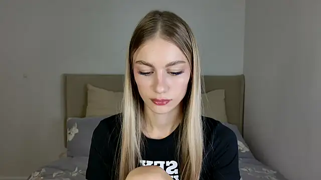 GabriellaOlsen online show from October 2025 11:12:02 AM