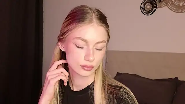 GabriellaOlsen online show from April 2026 04:03:01 PM