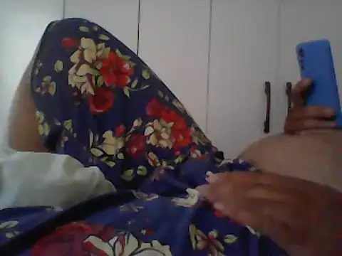 Snapshot of Trixboy201 chatting on February 2025 01:06:01 PM Trixboy201 online show from February 2025 01:06:01 PM