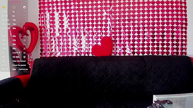 willow boobs online show from March 2025 05:00:02 PM