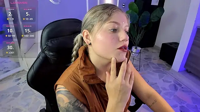 alaia greyy online show from September 2025 01:02:01 PM