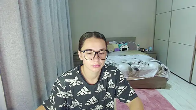 singletrouble online show from October 2025 04:22:02 AM