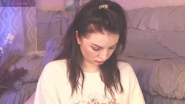 Snapshot of BritneyBarker chatting on December 2024 05:42:01 AM BritneyBarker online show from December 2024 05:42:01 AM