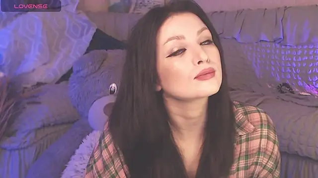 Snapshot of BritneyBarker chatting on January 2025 12:51:02 AM BritneyBarker online show from January 2025 12:51:02 AM