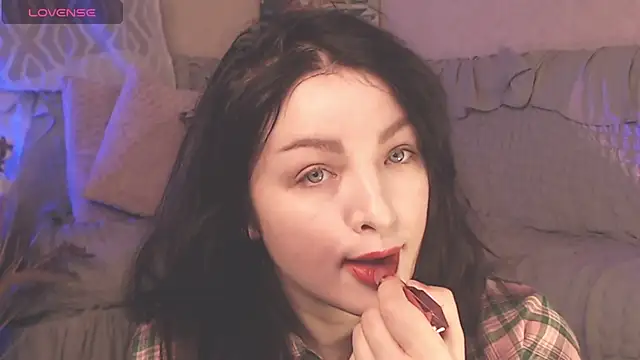 Snapshot of BritneyBarker chatting on February 2025 01:27:02 AM BritneyBarker online show from February 2025 01:27:02 AM