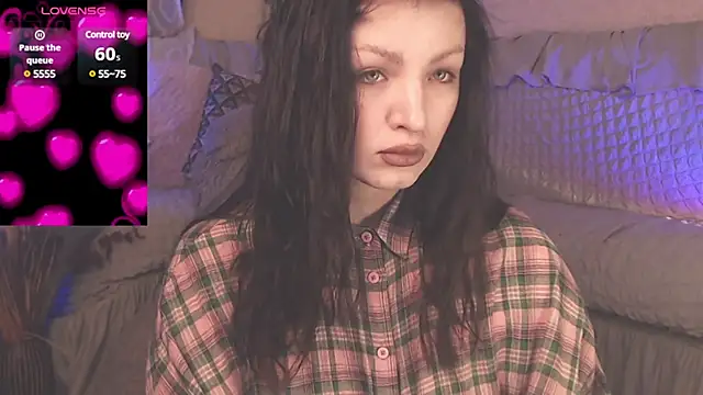 Snapshot of BritneyBarker chatting on February 2025 01:11:01 AM BritneyBarker online show from February 2025 01:11:01 AM