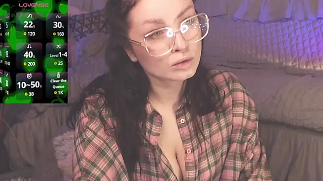 Snapshot of BritneyBarker chatting on February 2025 02:15:01 AM BritneyBarker online show from February 2025 02:15:01 AM