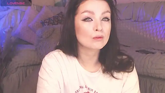 Snapshot of BritneyBarker chatting on February 2025 02:20:02 AM BritneyBarker online show from February 2025 02:20:02 AM