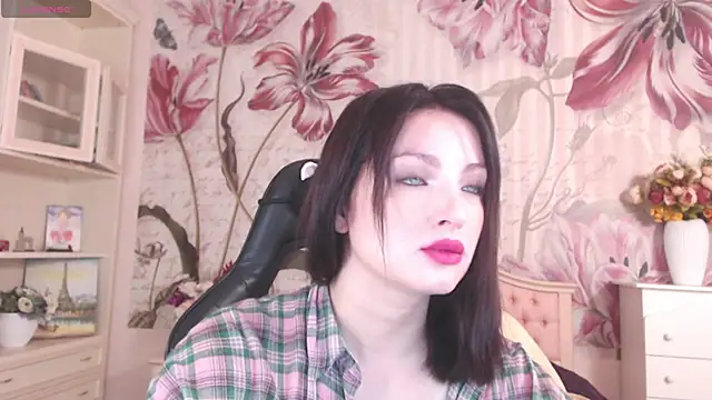 Snapshot of BritneyBarker chatting on September 2025 02:22:02 AM BritneyBarker online show from September 2025 02:22:02 AM