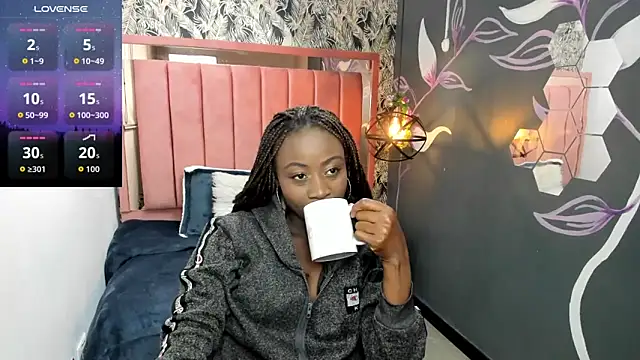 Sara Naugty online show from September 2025 05:49:01 PM