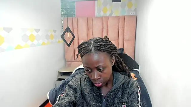 Sara Naugty online show from September 2025 12:32:02 PM