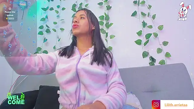 LiiLiith-1 online show from December 2025 05:27:02 AM