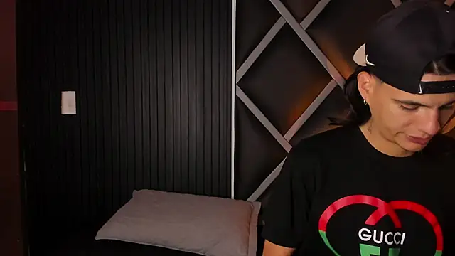 Martshall09 online show from November 2025 09:36:01 PM