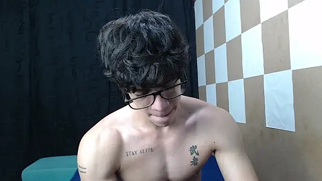HENRY SENNI online show from January 2025 03:54:02 PM
