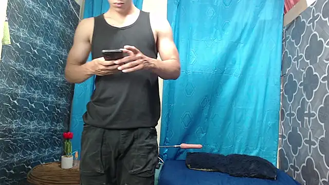HENRY SENNI online show from March 2025 08:11:01 PM