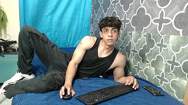 HENRY SENNI online show from March 2025 11:14:02 PM