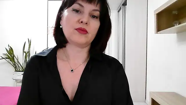 Snapshot of Victoria_Glam chatting on November 2025 06:43:01 PM Victoria Glam online show from November 2025 06:43:01 PM